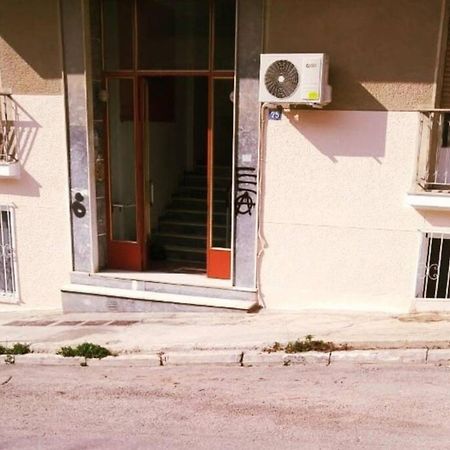 Purple- Lux Studio 2' From Metro Petralona Athènes Extérieur photo